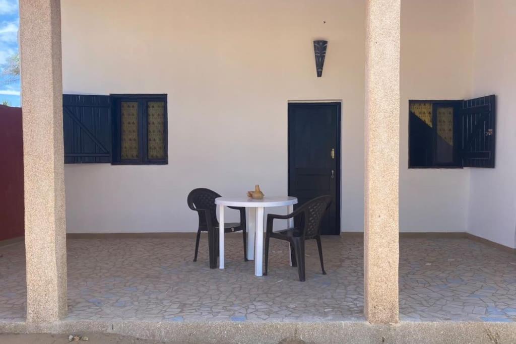 Petite Maison En Bord De Mer Palmarin Nguedj Luaran gambar